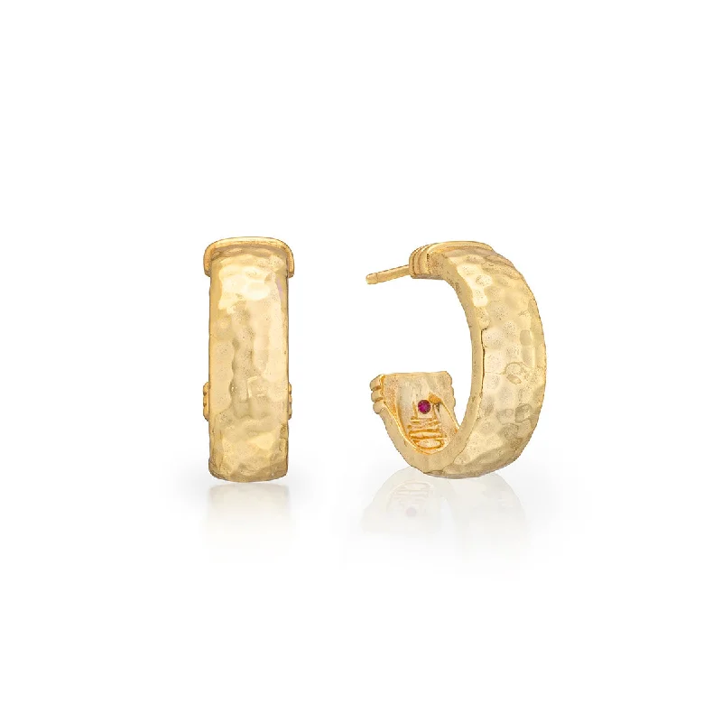 Best hoop earrings with minimalist designs for a clean and modern aesthetic-Cleopatra Classic Small Hoop Earrings - Gold