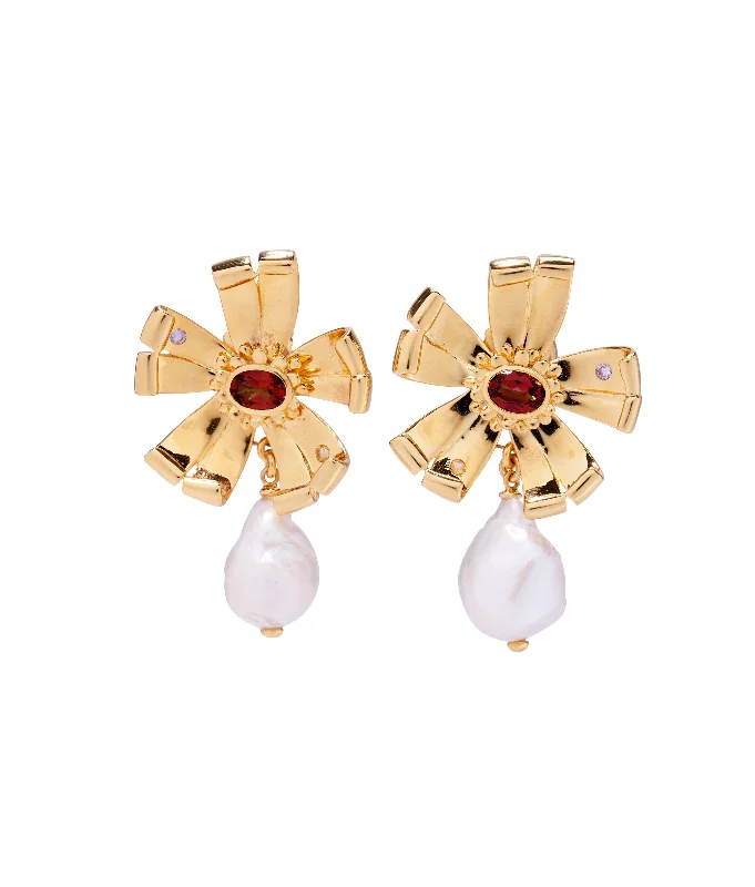 Best hoop earrings with minimal embellishments for a sleek and modern look-Lotus Pearl Earrings in Gold