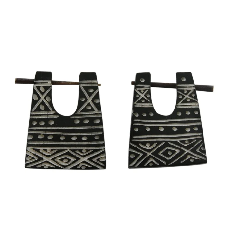 Best hoop earrings with snake chain details for a sleek and modern touch-Tribal Design Bone Earrings