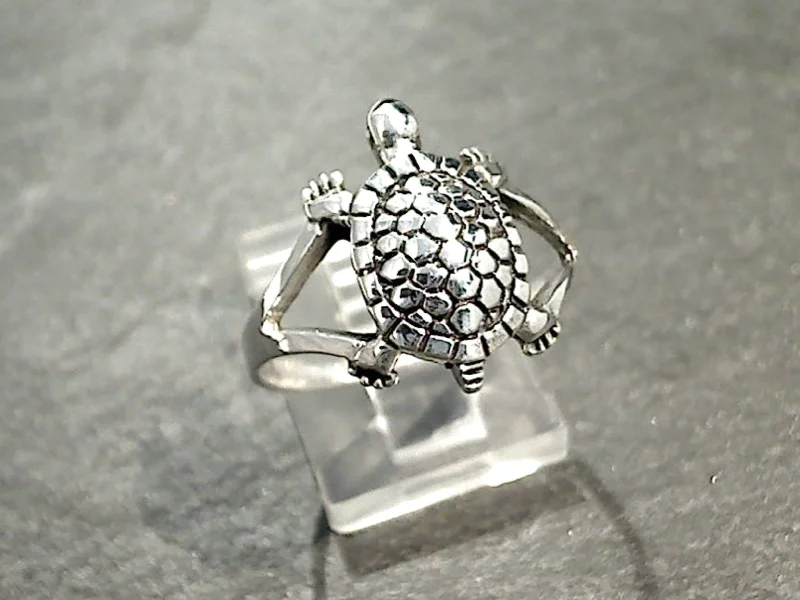 Women’s rings with shield-cut topaz stones -Size 5.75 Sterling Silver Sea Turtle Ring