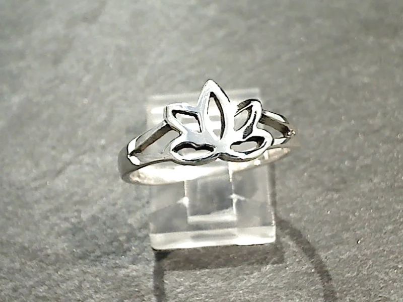 Women’s rings with sleek hematite for sheen -Size 5.75 Sterling Silver Lotus Ring