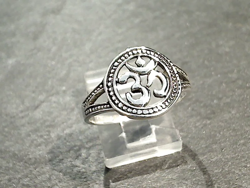 Women’s rings with rainbow moonstone for play -Size 5.25 Sterling Silver Om Symbol Ring