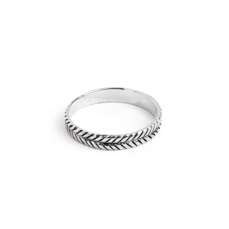 Women’s rings with engraved floral band patterns -Zambia Feather Silver Ring