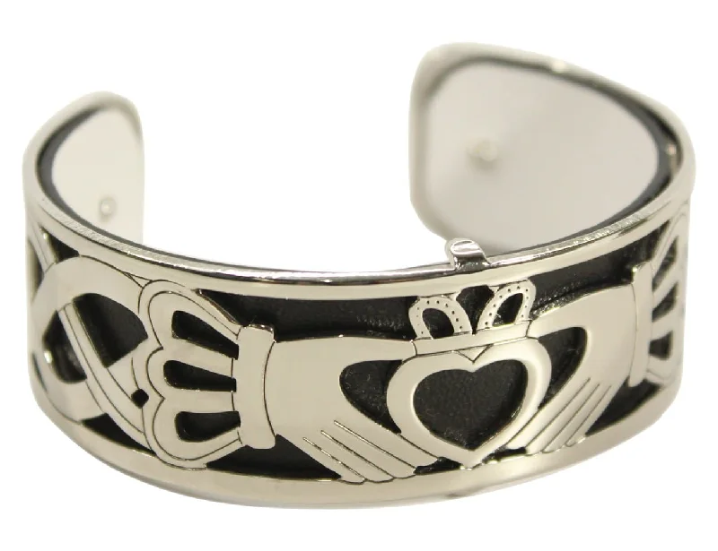 Wide bangle bracelets with bohemian designs for a bold and carefree style-Versatile Claddagh Bangle Bracelet: Interchangeable Irish Beauty